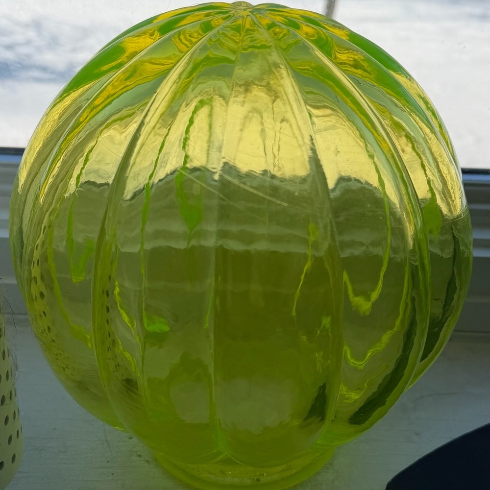 Uranium glass shade